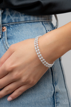 Load image into Gallery viewer, Regal Wraparound - White
